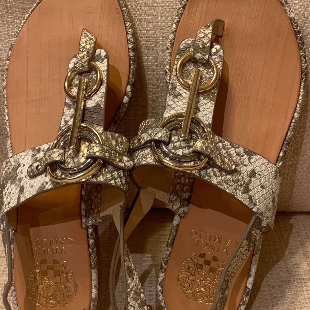 NWOT! Vince Camuto animal print sandals